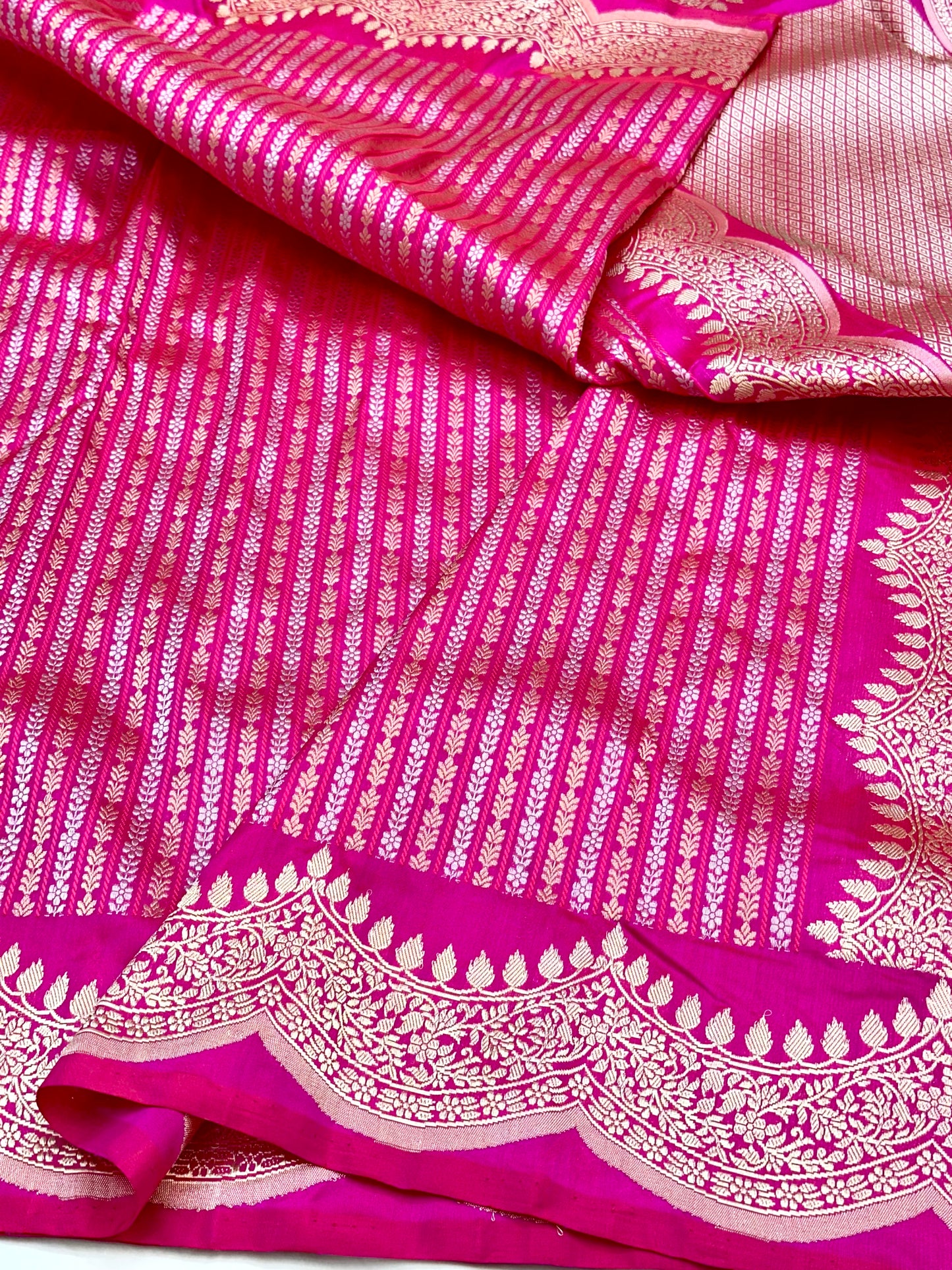Rani Pink Stripes Scallop border Designer Handloom Banarasi Katan by Katan Silk Saree