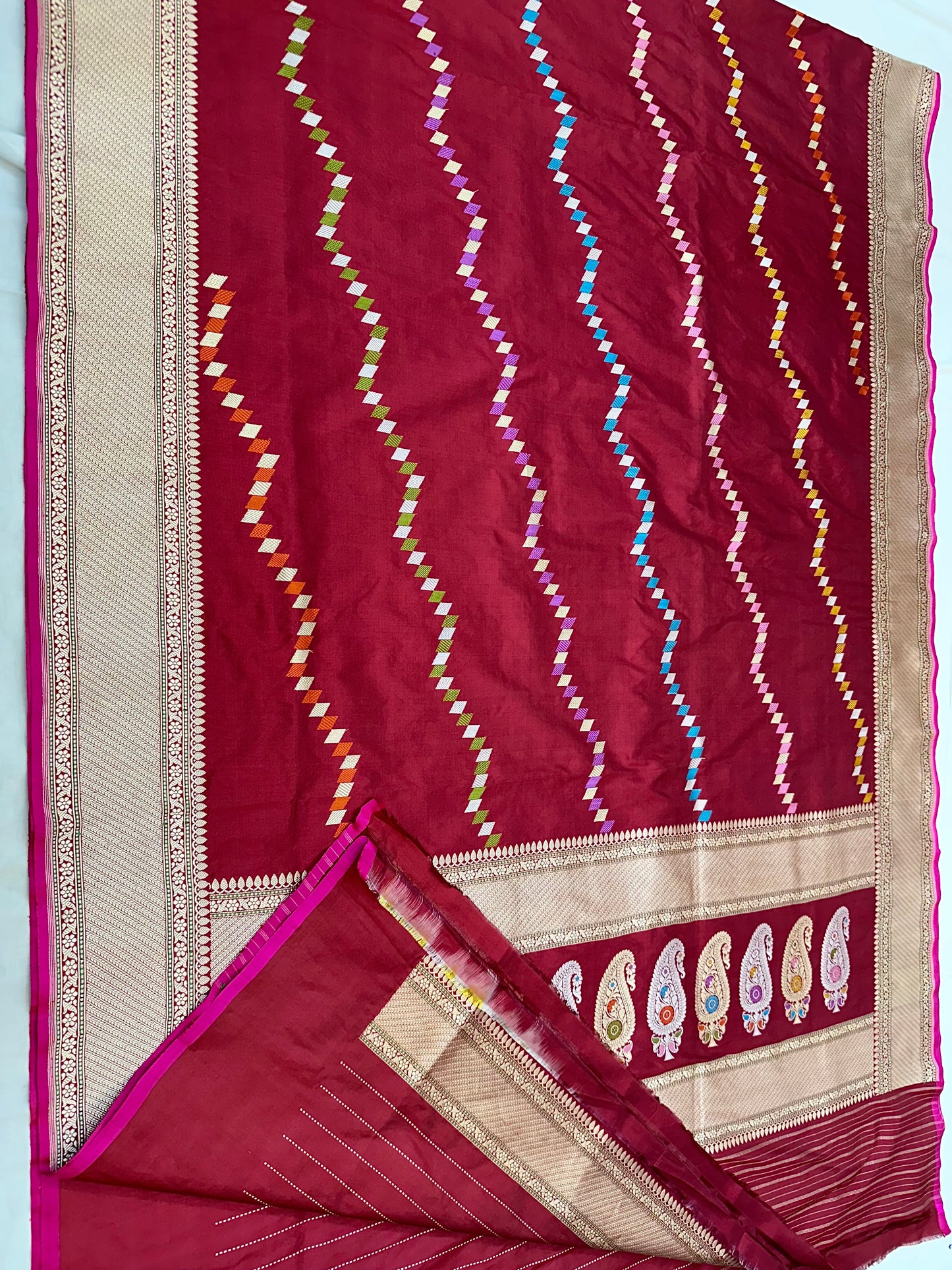 Maroon Pure Handloom Banarasi Katan by Katan Silk Kadhwa weave Saree