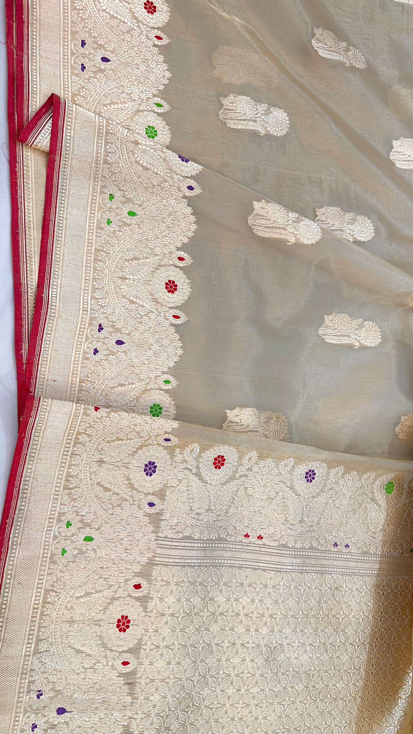 Golden zari Pure Banarasi Handloom Tissue Saree