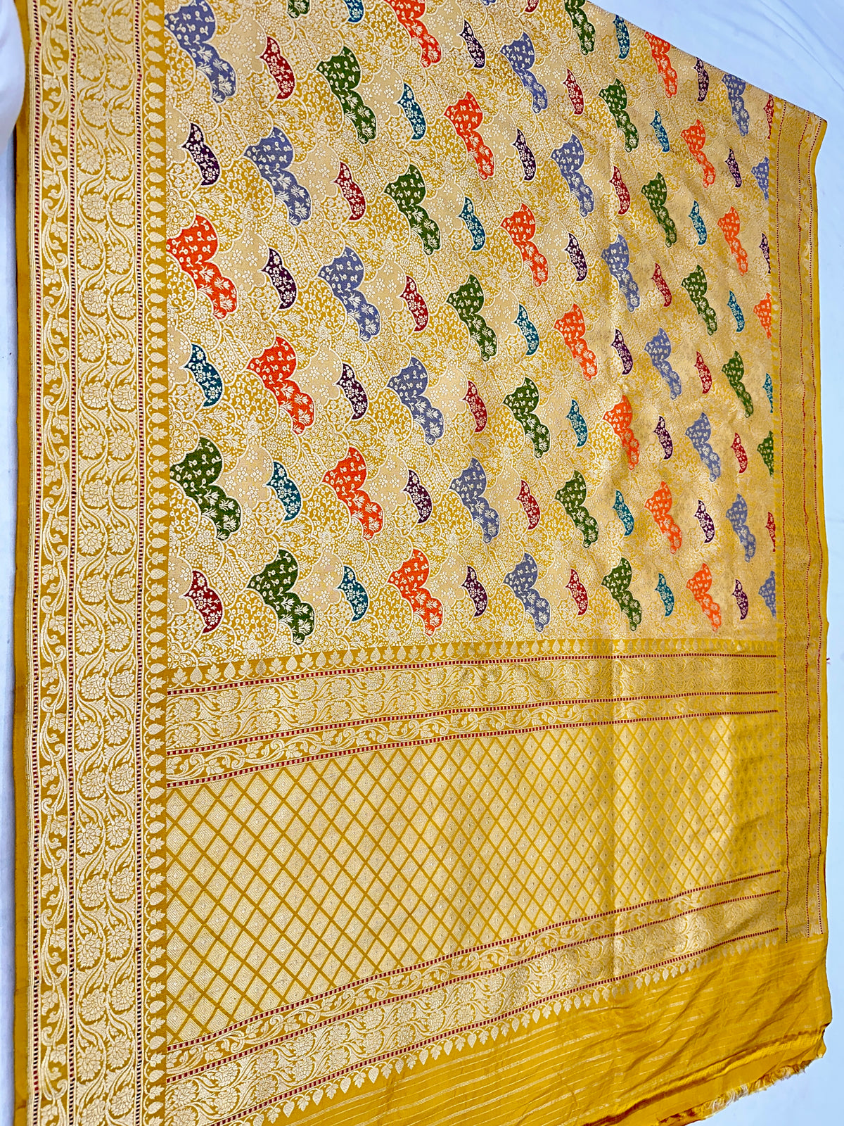 Yellow Pure Handloom Banarasi Katan by Katan Silk Kadhwa weave Saree