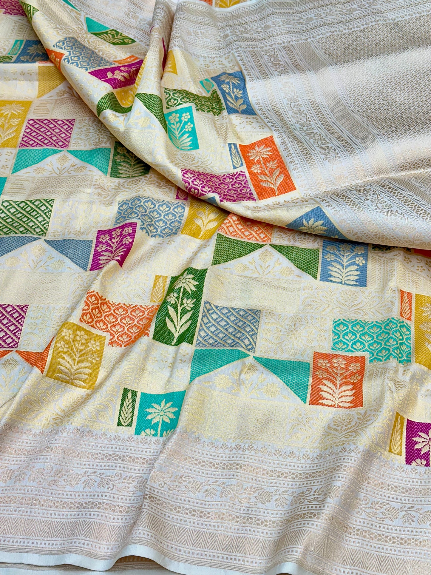 Half white Rangkat designer Pure Handloom Banarasi Katan by Katan Silk Kadhwa weave Saree
