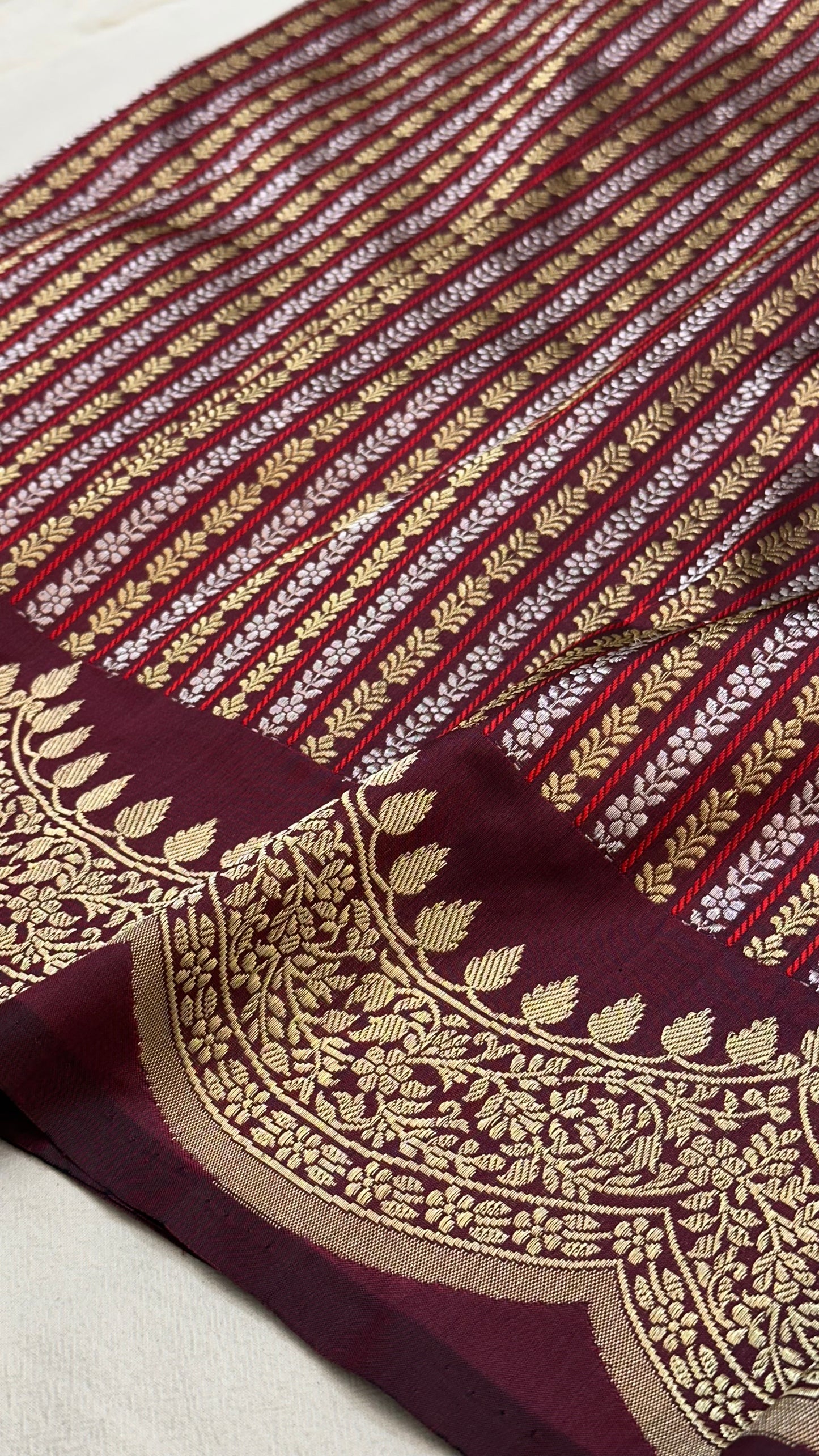 Wine Stripes Scallop border Designer Handloom Banarasi Katan by Katan Silk Saree