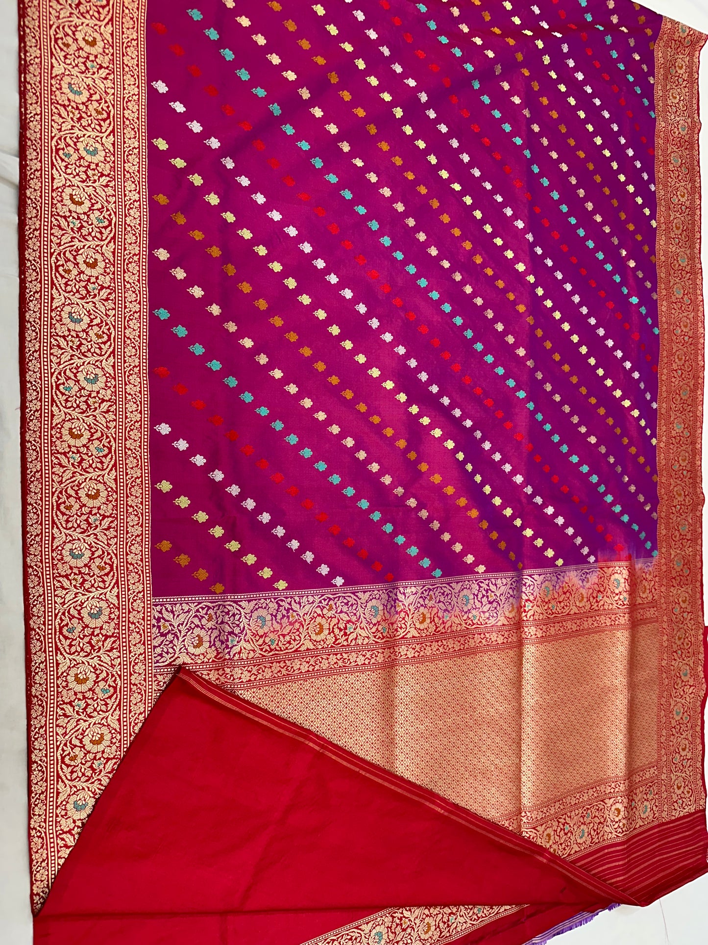 Magenta Pure Handloom Banarasi Katan by Katan Silk Kadhwa weave Saree