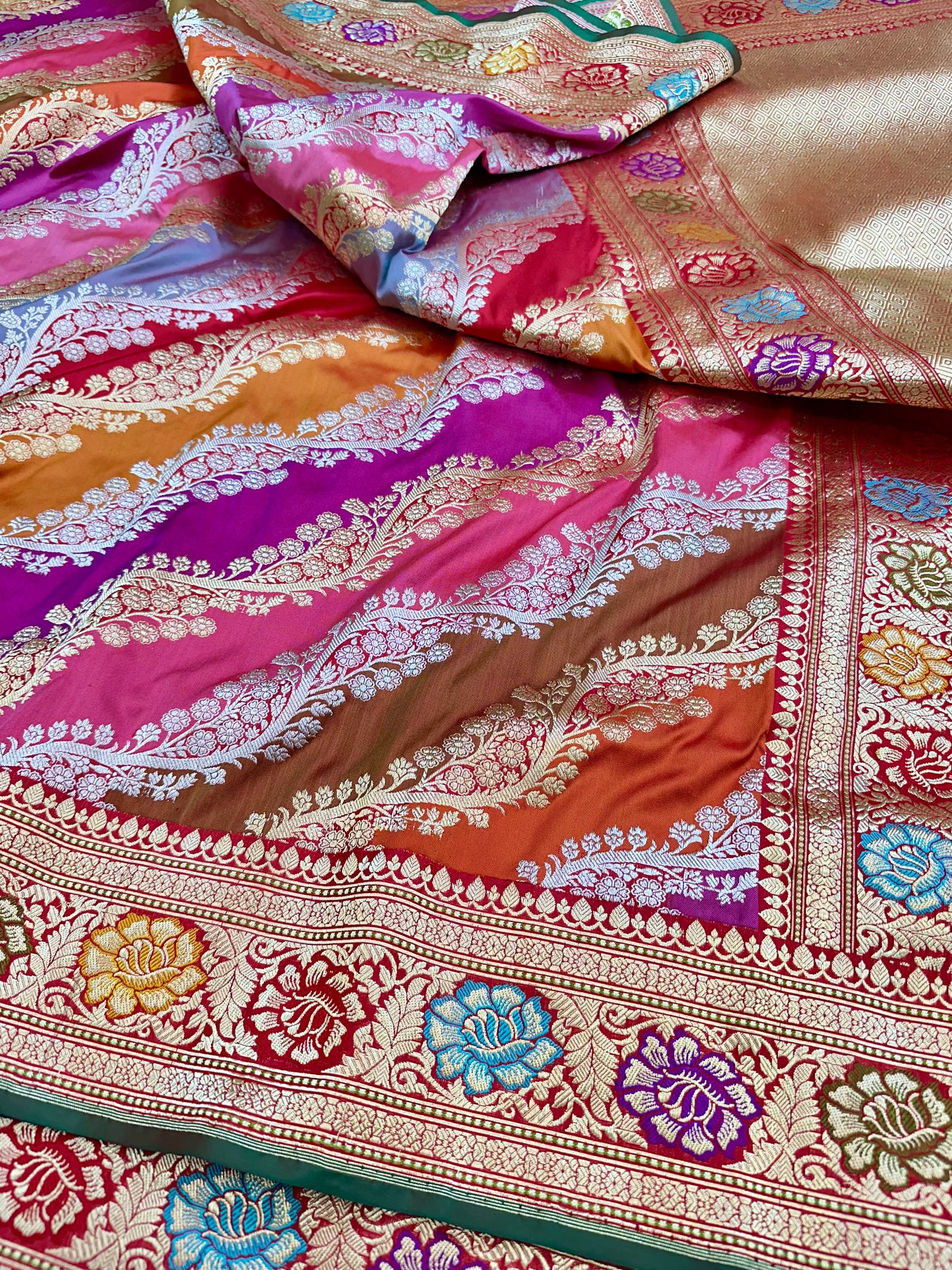 Red Luxury Rangkat designer Pure Handloom Banarasi Katan by Katan Silk Kadhwa weave Saree