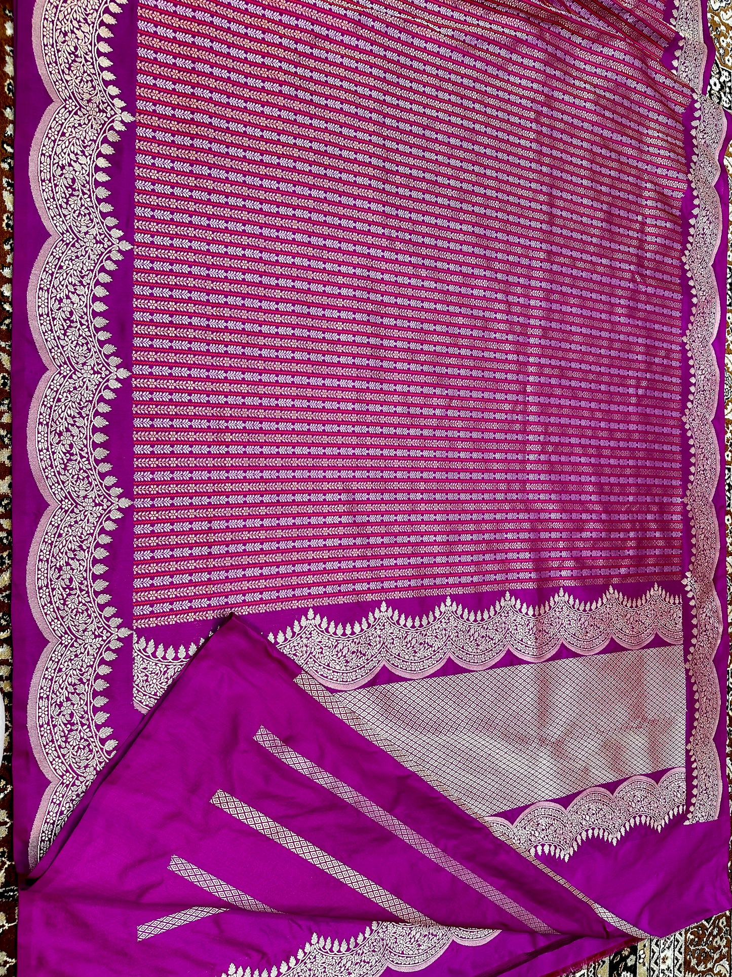 Magenta Stripes Scallop border Designer Handloom Pure Banarasi Katan by Katan Kadhwa weave Silk Saree