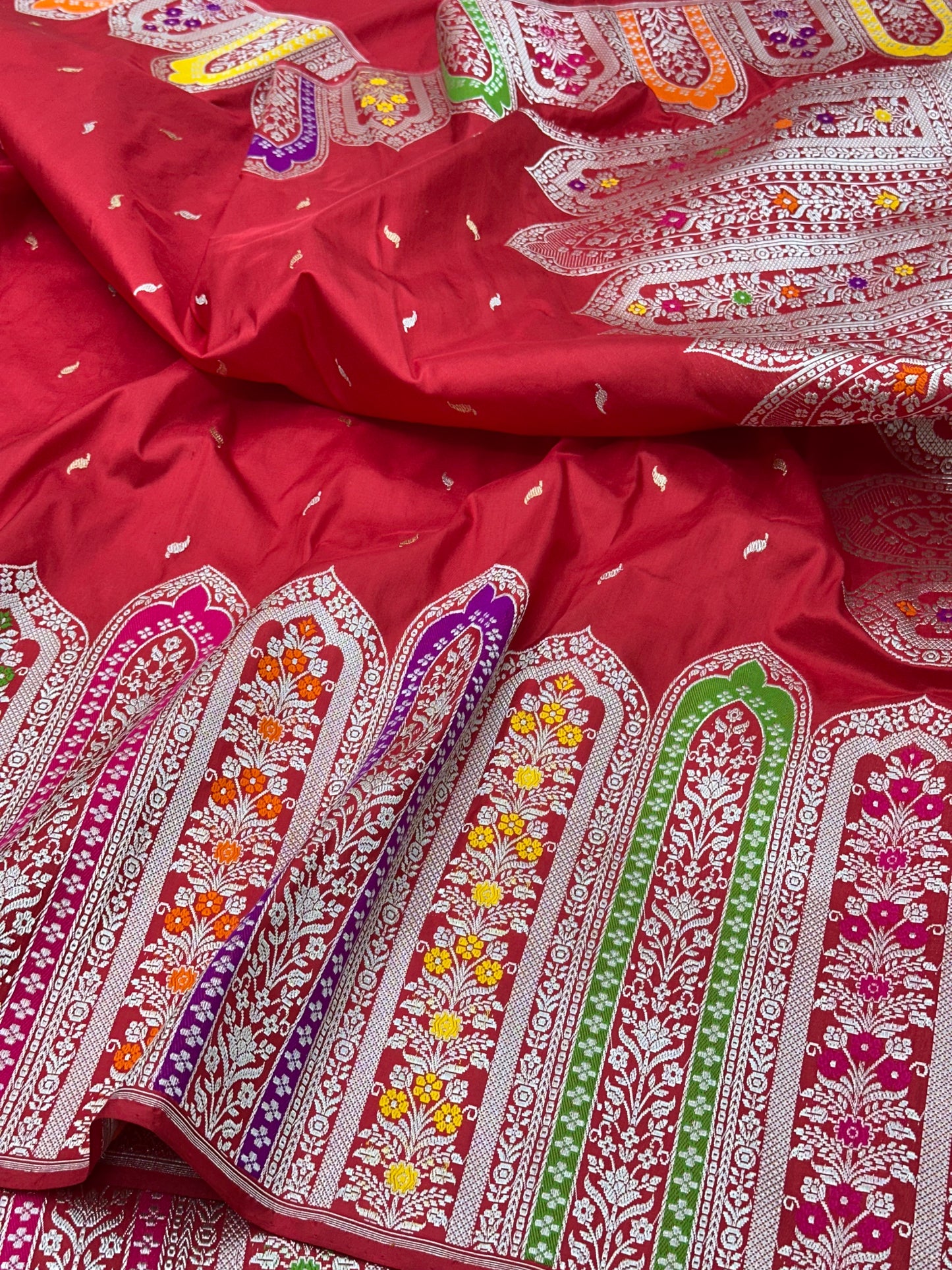 Red Designer Handloom Pure Banarasi Katan by Katan Silk Kadhwa weave Saree