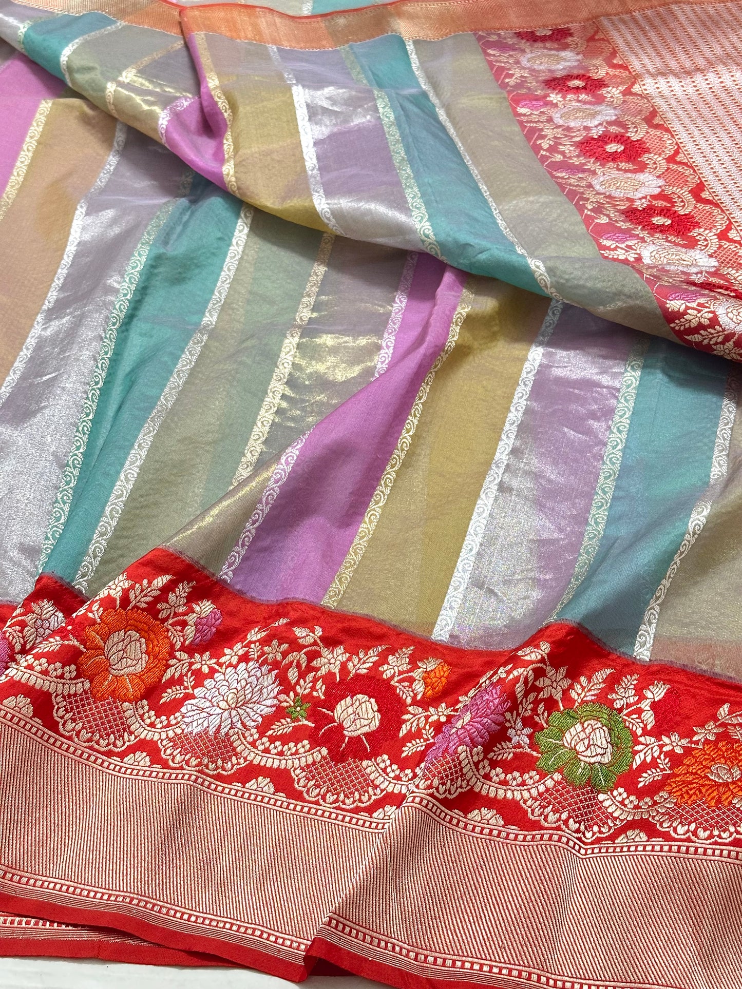 Red Handloom Pure Banarasi Kora Organza Kadhwa Weave Saree